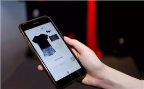 全球首家人工智能服饰店