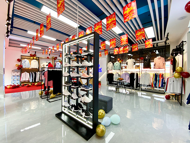 思腾体育昆明店开业图11
